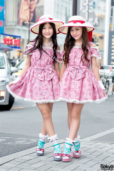 Harajuku Girls in Banana Chips Summer Street Fashion – Tokyo Fashion