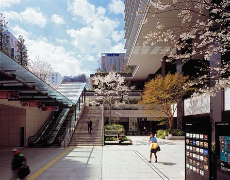 Tokyo Square Garden 3-1-1, Kyobashi, Chuo-ku, Tokyo, 104-0031, Japan | Streetscape design, Plaza ...