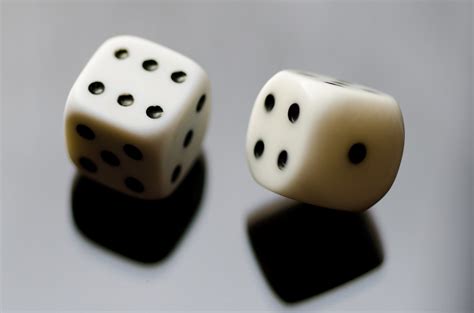 Dice six and four free image download