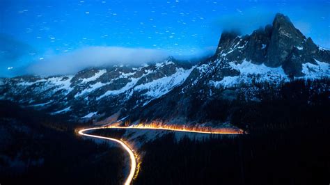 Headlights on State Route 20, the North Cascades Scenic Highway, Washington | Peapix