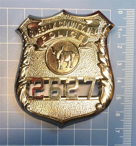 REPLICA Suffolk County police NY Replica metal insignia souvenir badge bull badge – Badgecollection