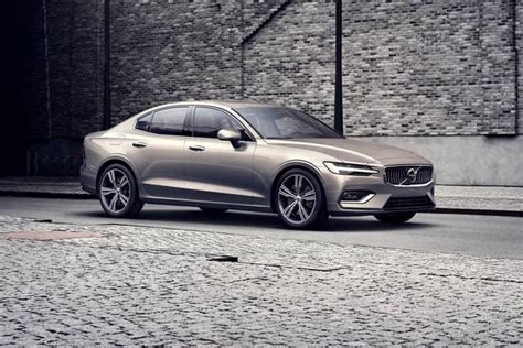 Used 2019 Volvo S60 Hybrid Review | Edmunds