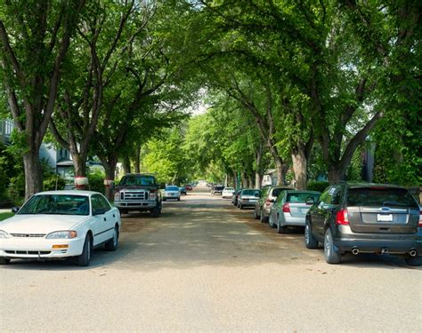 Benefits of Parking Your Car in a Garage vs. Outdoors