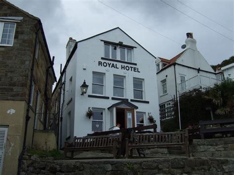 Royal Hotel, Runswick Bay © JThomas cc-by-sa/2.0 :: Geograph Britain ...