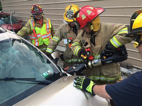 Vehicle Extrication Drill - Holiday Park VFD