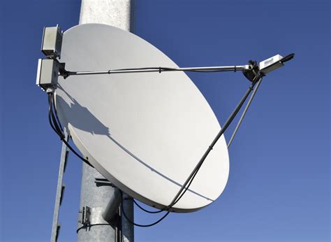 File:Satellite dish in Austria.JPG - Wikimedia Commons