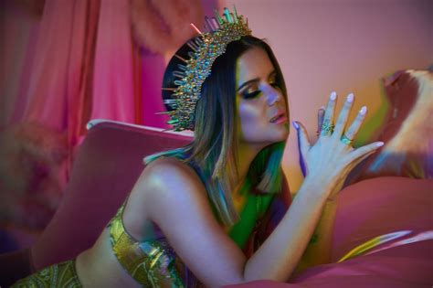 MAREN MORRIS GIRL ALBUM ARTWORK- Press Pictures PR Portraits Sony Music Crown Versace Mid ...