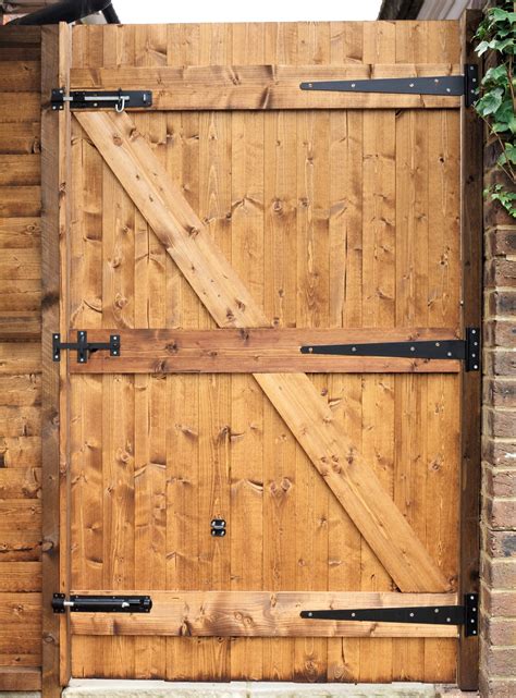 How to Build a Wooden Gate for Your Yard | Building a wooden gate, Wood gate, Wooden fence gate