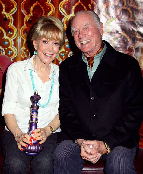 Barbara Eden and Larry Hagman - I Dream of Jeannie Photo (42651463 ...