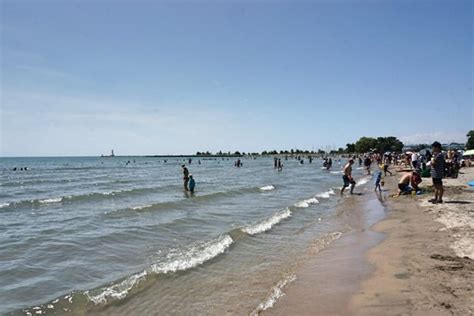 COBOURG BEACH - Updated April 2024 - 23 Photos - Division Street, Cobourg, Ontario, Canada ...