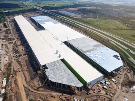 New photos show construction of Tesla’s Austin factory is in high gear ...