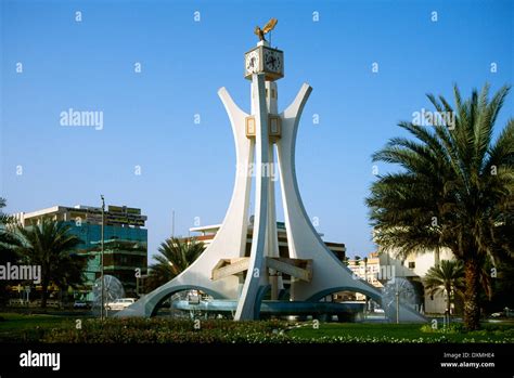 Abu Dhabi UAE Al Ain 1994 Clock Tower Roundabout Stock Photo - Alamy