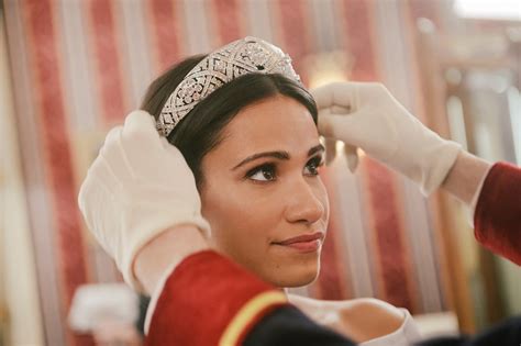 Meghan Markle Look-Alike on Transforming Into Royal for Lifetime Movie: 'It Still Felt Like Me'