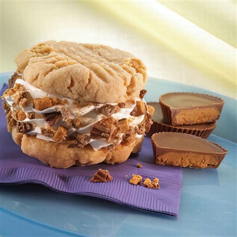 REESE'S Peanut Butter Ice Cream Sandwiches | HERSHEY Foodservice