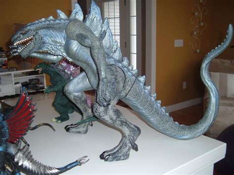 Trendmasters 1998 Ultimate Godzilla Electronic Toy - Over 2 ft long ...