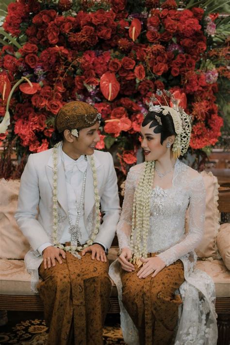 Traditional Javanese Ceremony & Wedding Reception by Wedding Butler ...