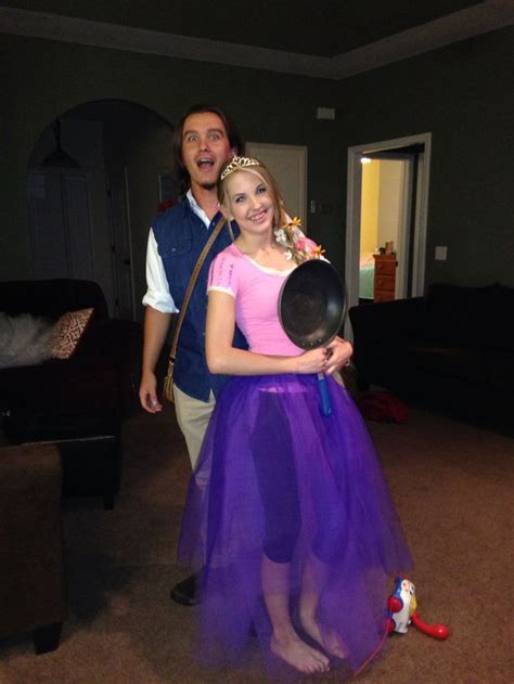 Rapunzel and Flynn rider diy costumes. Don't forget the skillet! | Rapunzel costume, Cosplay ...