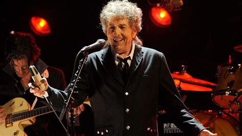 Listen to Bob Dylan's Nobel Prize acceptance speech in its entirety -- with piano accompaniment ...