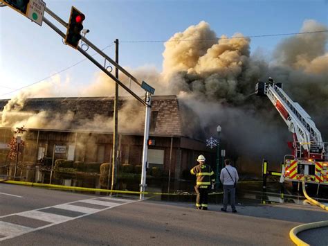 11 tenants displaced after large commercial fire Sunday in Jeffersonville | News ...