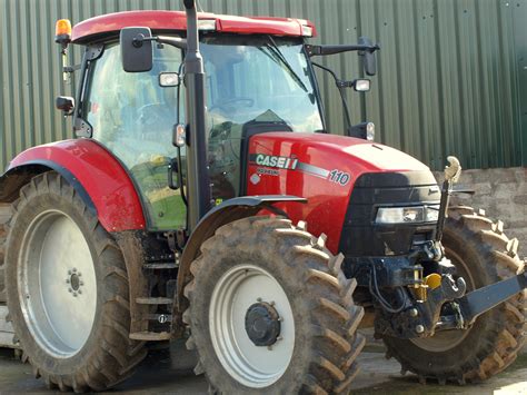 File:Case IH MAXXUM 110 tractor.jpg