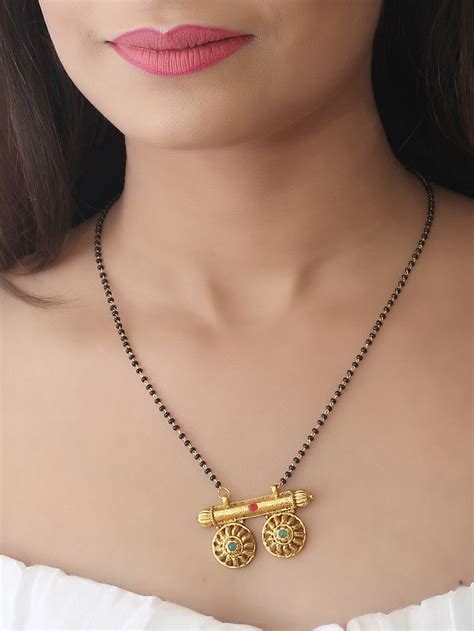 Vati Mangalsuta For Women's | Gold mangalsutra designs, Black beads mangalsutra design, Gold ...