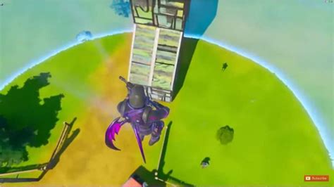 Fortnite player jumps from the sky limit in Chapter 3, still survives without taking any damage