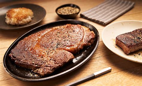 Japanese A5 Wagyu Steak Recipe - Barbecuebible.com