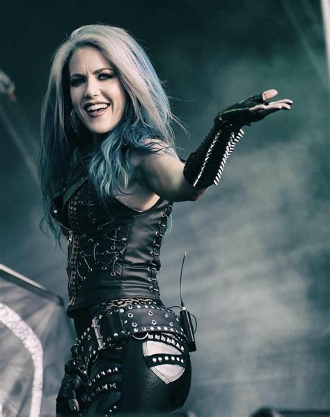 Alissa White-Gluz : r/Metalboners