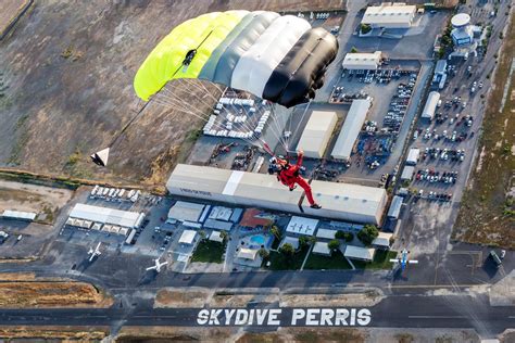 Skydiving California | CA's Only Skydiving Resort | Skydive Perris