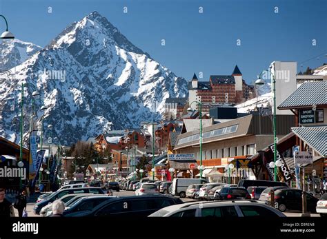 City centre of Les 2 Alpes Stock Photo - Alamy