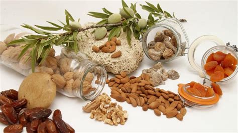 Dry Fruits, Nuts and Their Health Benefits