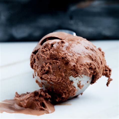 Easy Chocolate Ice Cream (no eggs) | Chew Out Loud