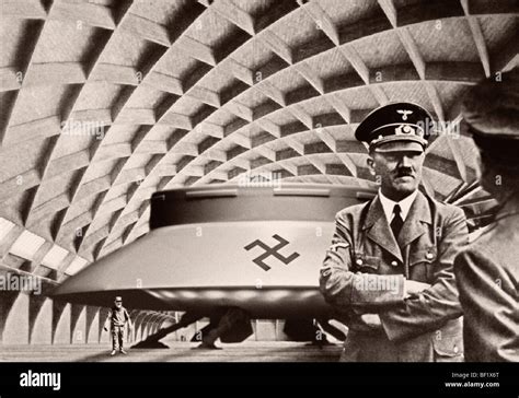 Recién descubierto "vintage" fotografías de Nazi discos voladores (Flying Saucers, foo fighters ...