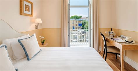 Choose from the rooms of GH Bristol, pet-friendly resort in Rapallo