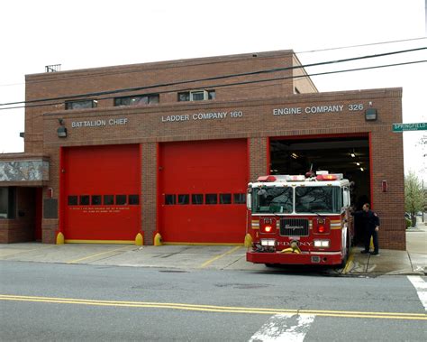 E326 FDNY Firehouse Engine 326, Ladder 160 & Battalion 53,… | Flickr