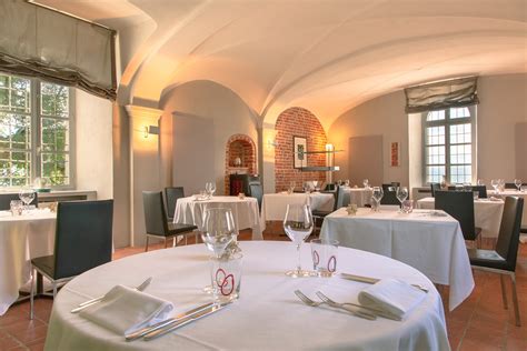 Hotel Castello di Santa Vittoria • Albergo e ristorante con vista sulle Langhe