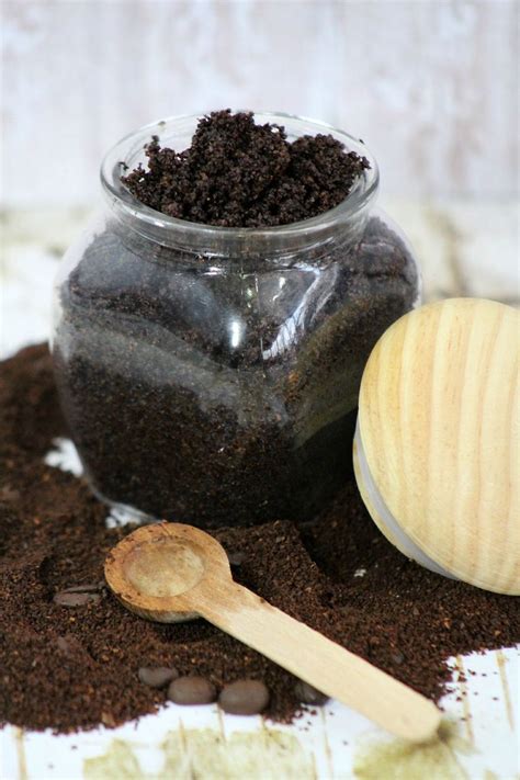 Coffee Scrub Recipe: An Easy DIY Mother's Day Gift Idea