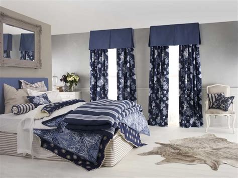 The 25 Best Collection of Blue Curtains for Bedroom