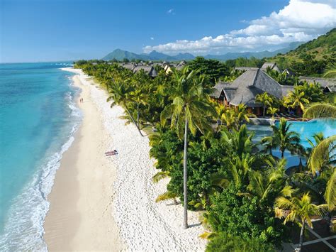 Dinarobin Beachcomber Golf Resort & Spa - Lodging at Black River