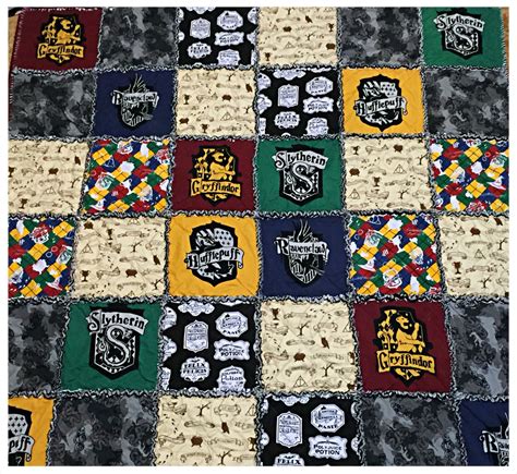 Harry Potter rag quilt #harrypotter #quilt | Stuff I made | Pinterest ...