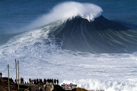 Nazaré Canyon fires giant waves and epic rides