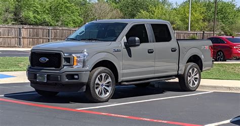 Just bought a 2020 STX 4x4 5.0 :) Now to make it my own! : r/f150