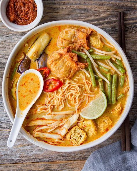 Curry Laksa noodles. : r/VeganFoodie