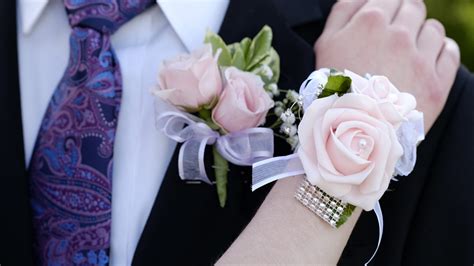 Corsage-Inspired Fashion Is On The Rise