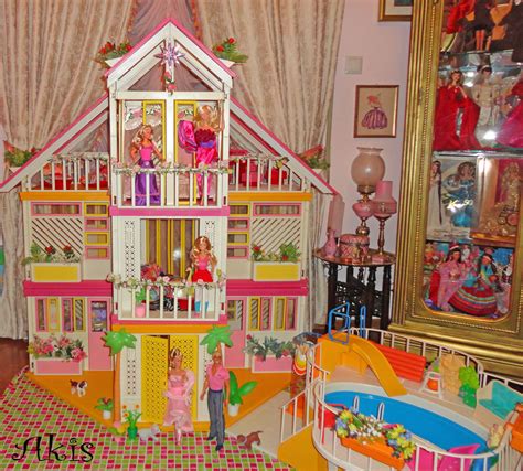 Welcome to Aki's Dreamhouse! | by AKI'S SECRET | Vintage christmas toys, Barbie doll house ...