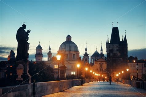 Charles Bridge at night – Songquan Photography