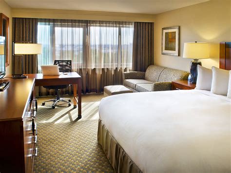 The 5 Best Hotels near JFK Airport in NYC | Best Airport Hotels