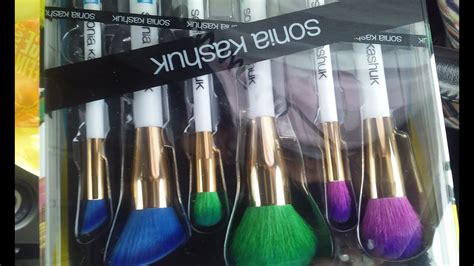 I GOT A GIVEAWAY COMING UP WITH THESE MAKEUP BRUSHES from Target!!!! - YouTube