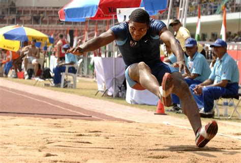 Sukan Lompat Jauh - Teknik, Gaya dan Latihan - Tips Kesihatan