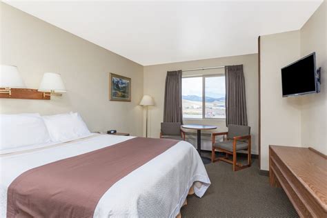 Days Inn by Wyndham Missoula Airport | Missoula, MT Hotels